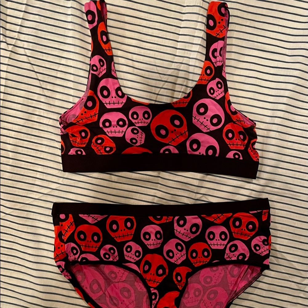 MeUndies U-back Bralette and Hipster Undies Set - Skulls